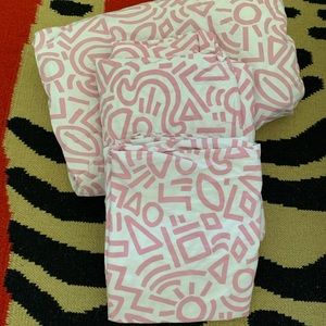 Aelfie Doodle Twin Sheet Set, Pink